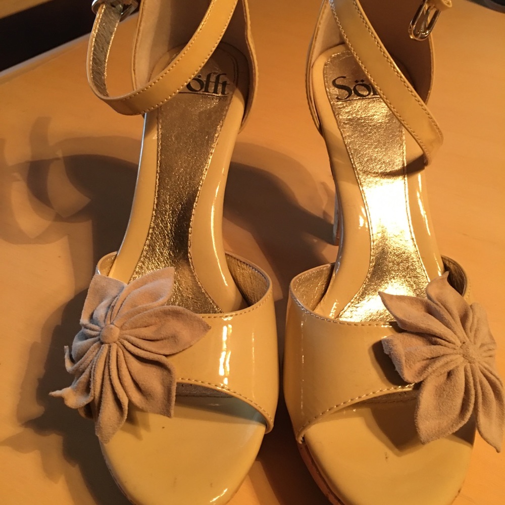 Heeled sandals